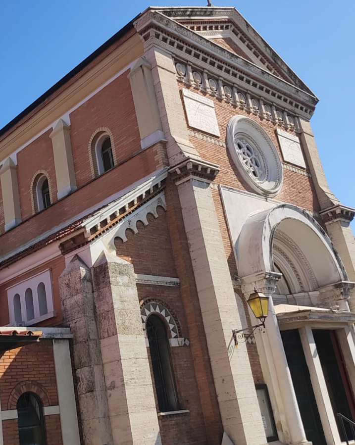 fronte chiesa
